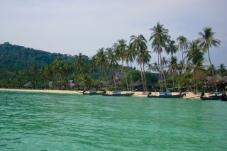 Pobrežie Phi Phi je úžasné.