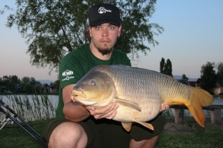 Karolov otvárací 11,8 kg šupi.
