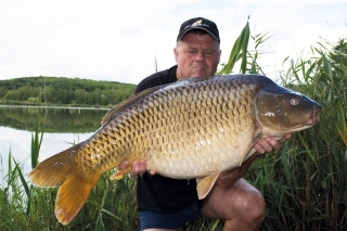 Prvá dvadsiatka a zároveň môj osobáčik. Kapor vážil 21 kg a zabral na panáka z frankfurtskej klobásy.