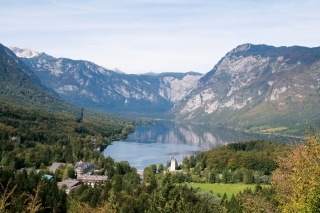 Panoráma Bohinjského jazera.