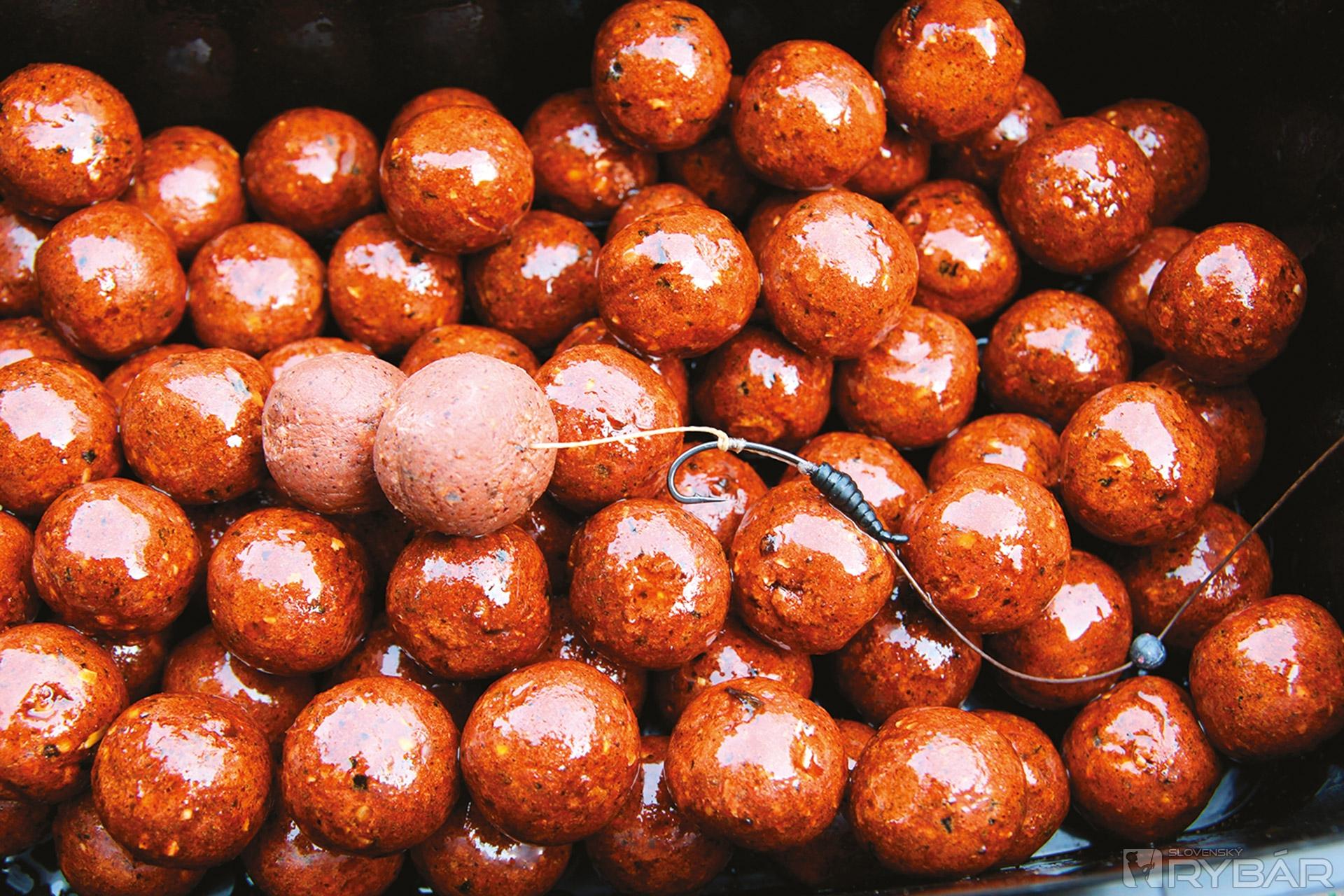 Ako nástrahu použijeme predmočené boilies a nakŕmime tým nadipovaným.