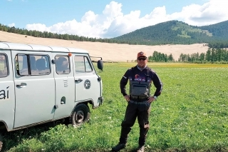 David a ich najlepší terénny voz, UAZ.