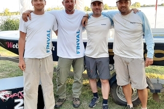 Zľava: 
Szuperhajó team – Attila Gál 
a Richard Kovács, Finval team – Patrik Kuvik a Pavel Hoza.