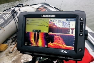 2D a 3D zobrazenie spolu s bočnými pohľadmi a GPS polohou.