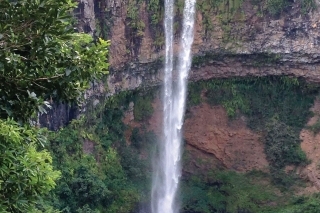 Vodopád Chamarel (Chamarel Waterfall).