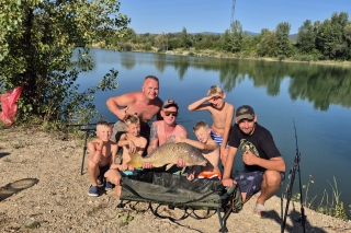 Starý známy hrbatý kapor z minulej výpravy.