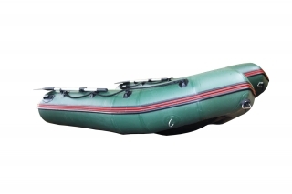 Mivardi boat 230-290 cm. Výnimočný je najmä vďaka vyvýšenej prednej časti.
