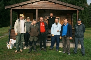 Účastníci stretnutia: zľava Oreno, Miga, Jaro-moderátor, Martin78, Sajrus, Bimbo34, Dalibor a LuiRA.