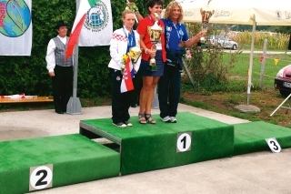 Tie najlepšie v hodnotení jednotlivcov. Zľava: Matea Minarov (2. miesto), Jana Grešová - majsterka sveta (1.miesto), Simona Pollastri (3. miesto).