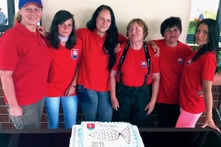 Reprezentantky SR v LRU plávaná ženy v Slovinsku 25.8.2O13. Zľava: Miroslava Pavelková st., Martina Cibulková, Miroslava Pavelková ml., Mária Pethőová, Eva Cibulková, Sandra Petőczová.