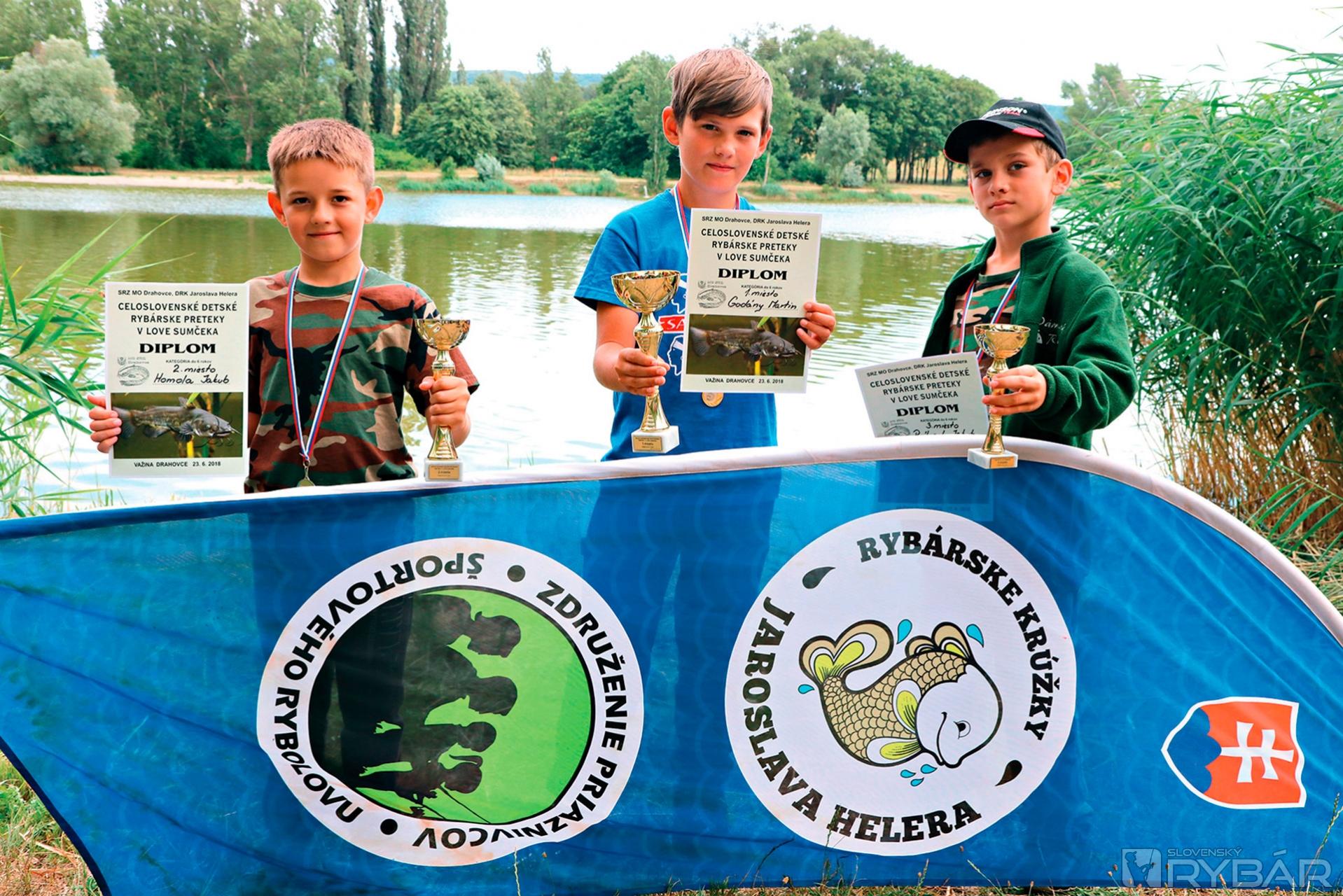 Ulovené ryby mali obrovské bruchá 4