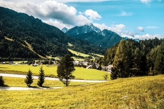 Scenéria po ceste na Bled.