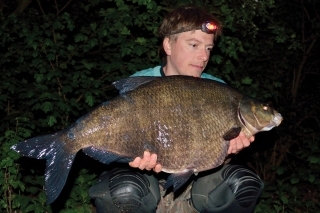 Veľký pleskáč 7 550 g a 78 cm. Chytený počas bezveternej noci blízko brehu.