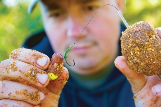 8.  Už len obalíme olovo pripraveným Method mixom Devill Krill.