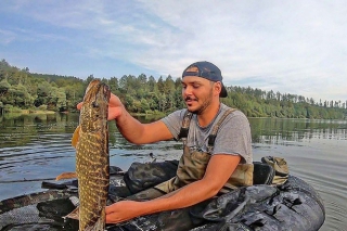 Bellyboat – sloboda, adrenalín a ryby mimo dosahu brehu