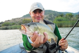Black Bass ulovený na prívlač.
