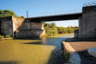 Zubáčový mostík.