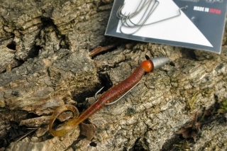 Vhodný tvar offsetového háčika na lov s červami (wormami).