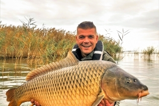 Majov nový balatonský „osobák“ 
a zároveň ryba, ktorá nám dopomohla k víťazstvu (19,55 kg).