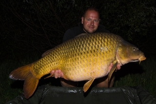 Kapor menom Buldozer 23,10 kg.
