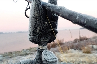 Mrazivá noc, počas ktorej 
bolo až -7 °C, otestovala moju výbavu. Pričom pred vyvážkou bolo treba najskôr povoliť cievky vlažnou vodou.