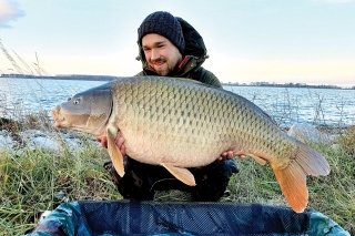 Rýchly záber z decembrovej výpravy a šupináč cez 15 kg.
