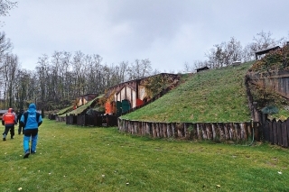 Originálne ubytovanie „pod zemou“, priamo pri vode.