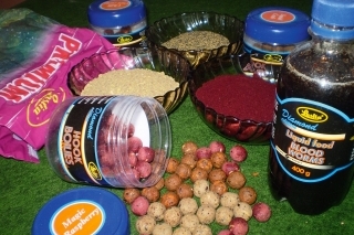 Na zatraktívnenie 14 mm boilies nepotrebujeme veľa komponentov...