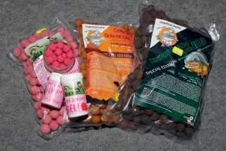 Nové boilies od Imperial Baits: boilies a dipy radu Uncle Bait, Oriental osmotic boilies a Elite.
