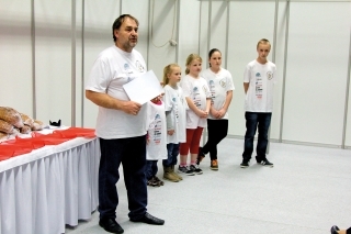 Už pravidelné udeľovanie ocenení Svätého Petra výstavy, patrí medzi jeho skvelé nápady.