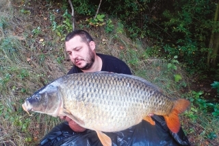 Monštrum na Monster Halibut 5