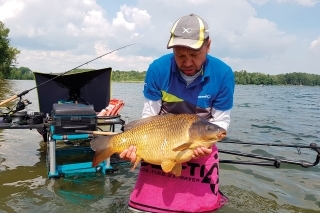 METHOD-FEEDER - krmivo, miešanie, vnadiaca zmes