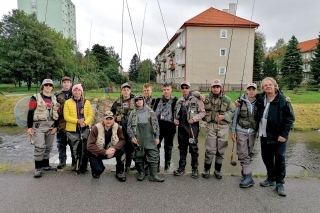 Juniorská repre počas tréningu na rieke Poprad.