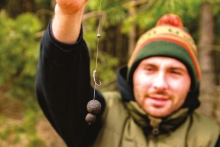 Pod háčik som našíval boilies I-secret spolu s pop-up I-secret smokers. Poviem vám, neskutočne voňavý dezertík.