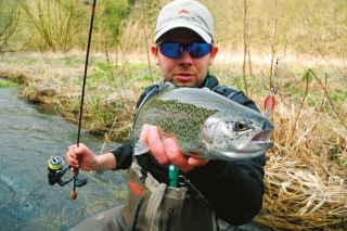 Martin Forbak s dúhakom na rotačku vlastnej výroby.
