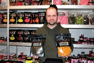 U LK baits nájdeme aj nové HNV boilies v nových obaloch.