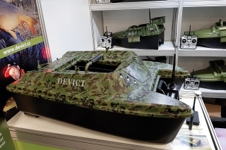 Jedna z najväčších zavážacích lodičiek na výstave.