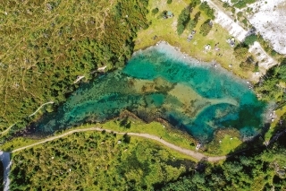 Horské jazerá nemusia byť obrovské. Často sa stáva, že práve tie menšie a nenápadné skrývajú krásne ryby.