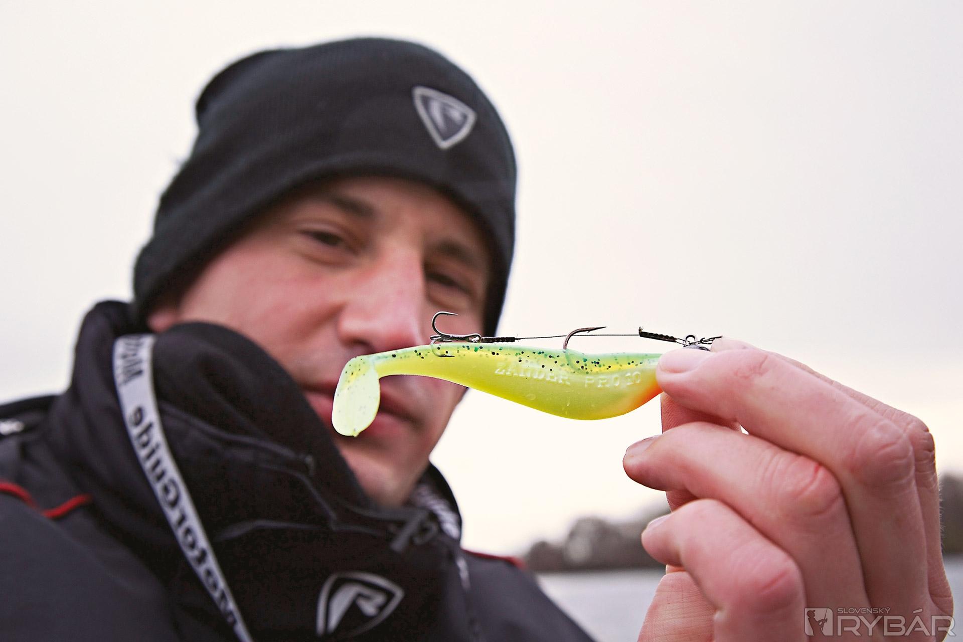 Lemon Tiger Zander Pro Shad s prídavným nadväzcom z jemného lanka.