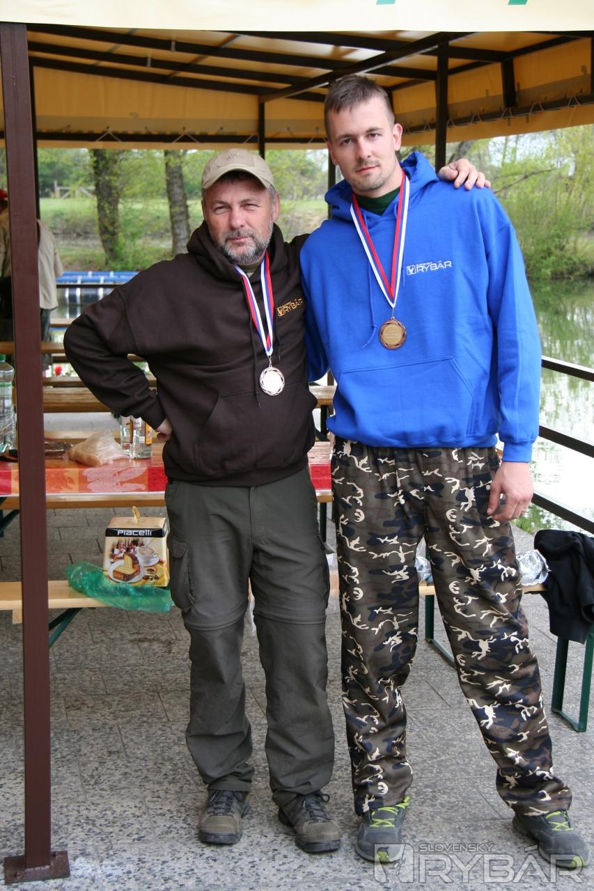 Víťazi v kategóriách PVP - Preceda (vľavo) a Kapor - Duklica12.