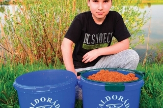Lov karasov na method feeder 9