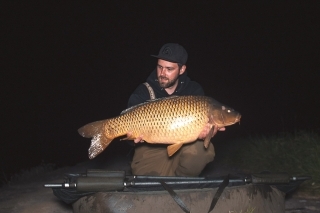 Môj najväčší 14 kg vážiaci kapor z tejto výpravy.