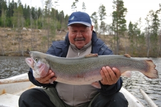 Tonkov životný 
dúhak (63 cm).