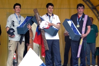 Najlepšia trojica medzi jednotlivcami - vľavo druhý v celkovom poradí Peťo Horňák (Slovensko). Zľava: SK, RU, PT.