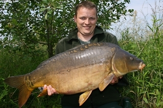 A2: Chytený o nejaký týždeň už vytretý s hmotnosťou 13,9 kg opäť na oliheň.