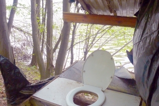 Rybárske WC.