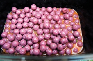 7. Predmočené boilies Angry Plum čaká na svoju príležitosť...