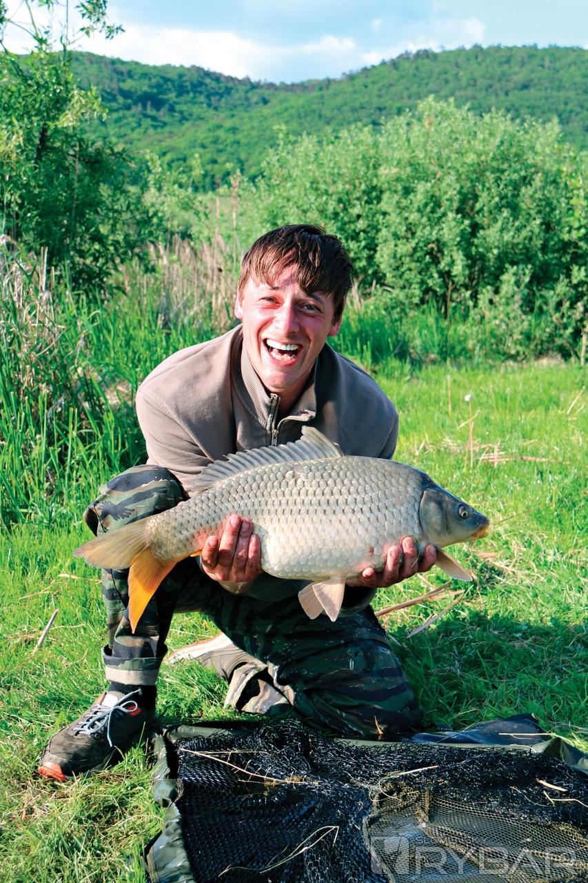 Kapitán CT Salmon so zdravým šupíkom.