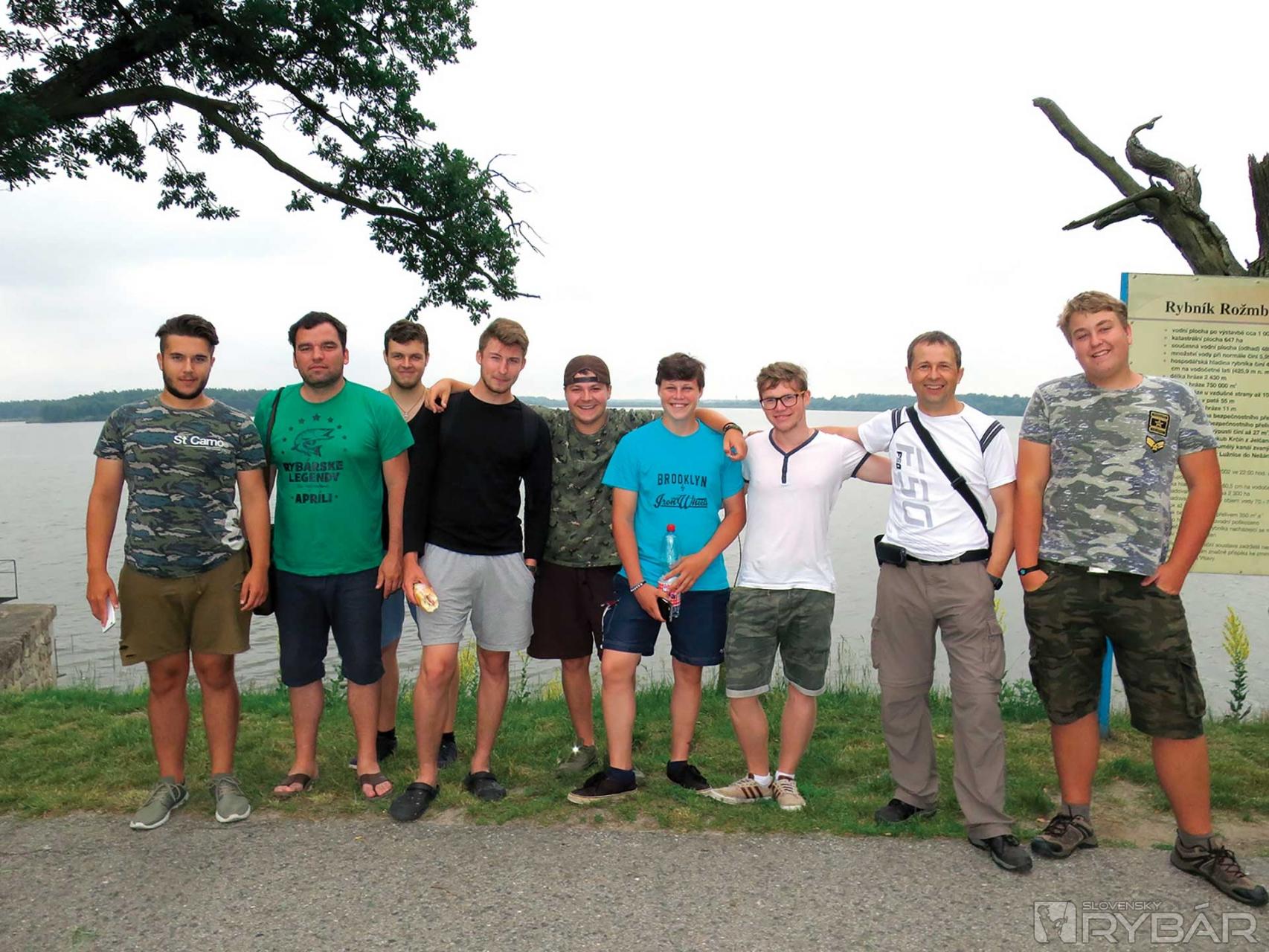 So študentmi rybárstva na rybníku Rožmberok.
