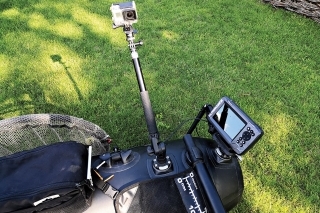 Nalepená platforma 
s držiakom na selfie
tyč a kameru.